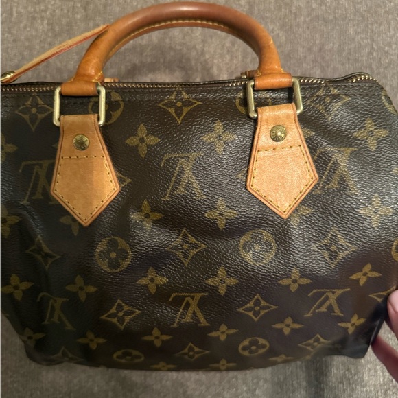 Louis Vuitton Monogram Speedy 25 - Picture 10 of 14